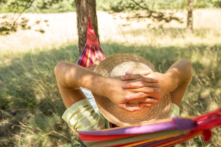 Should Dutch People Adopt a Mediterranean Rhythm for Summer?