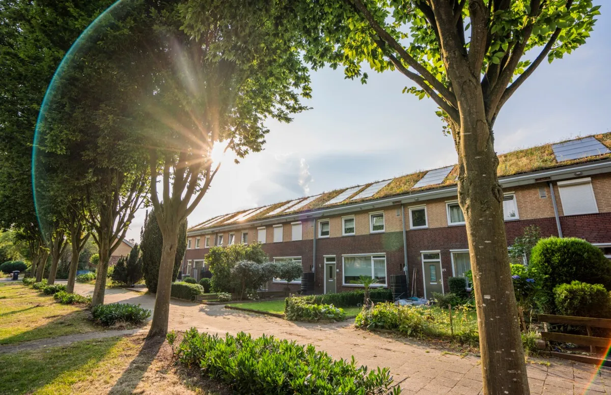 From Postwar Terrace to Heat‑Resistant Home — A Practical, Realistic Approach