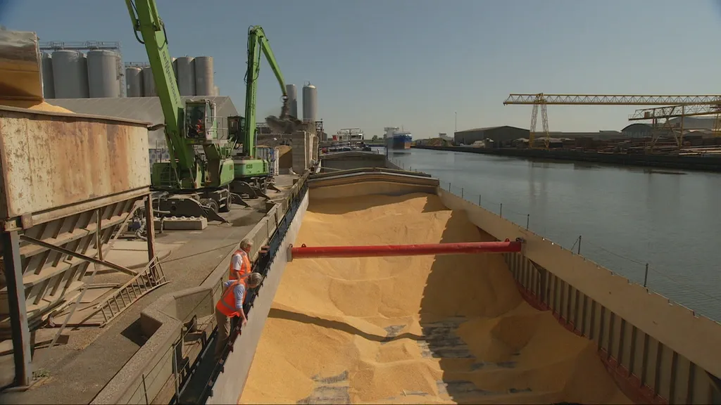 Twentekanaal closure is costing local businesses hundreds of thousands a day