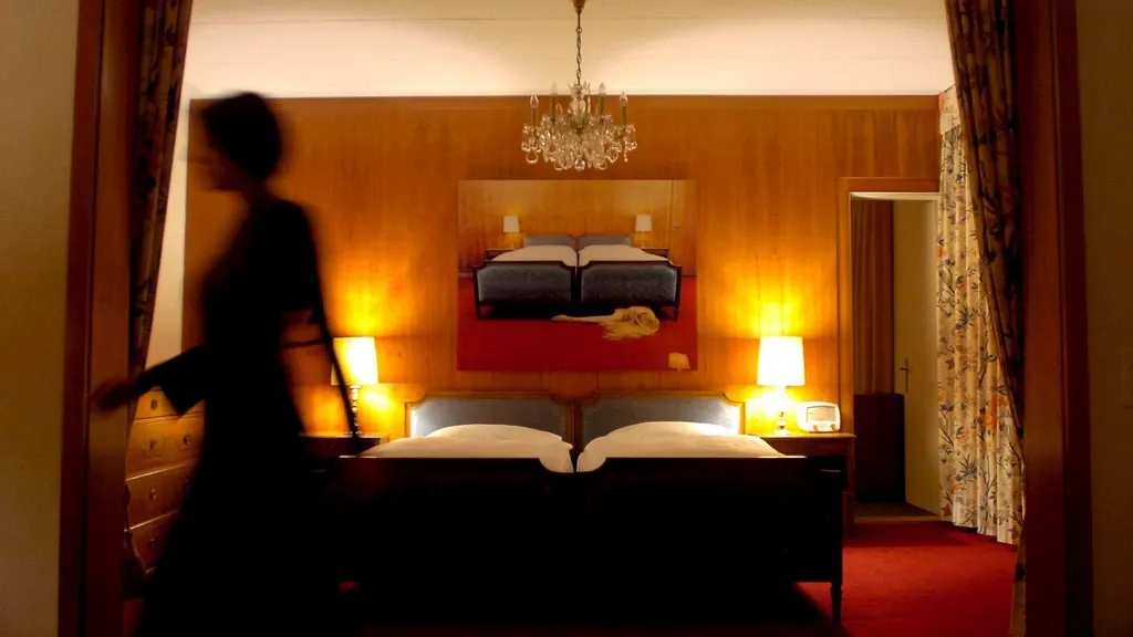Self check-in at hotels increasingly common: 'Questions can be asked via chat'